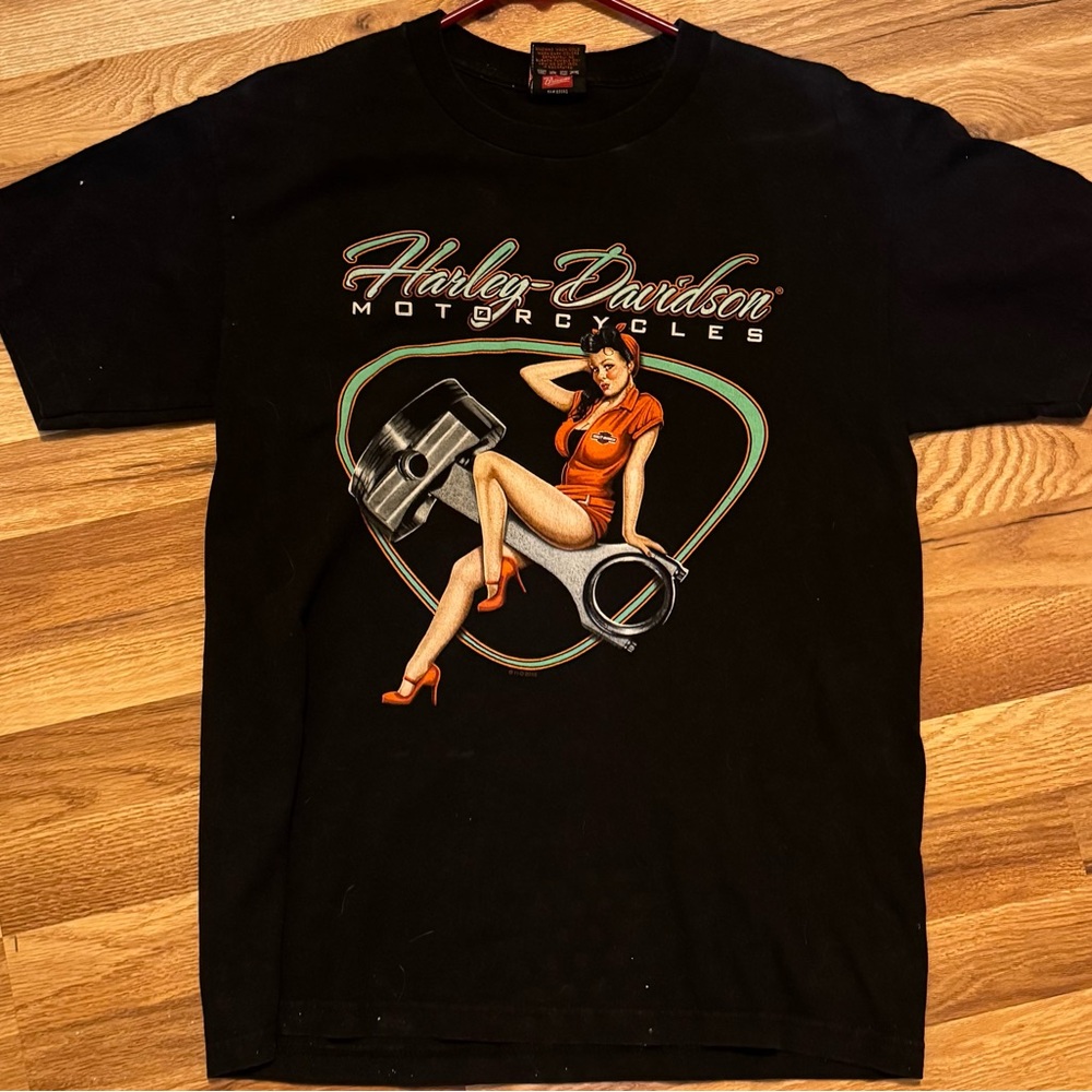 Harley Davidson pin-up girl tee